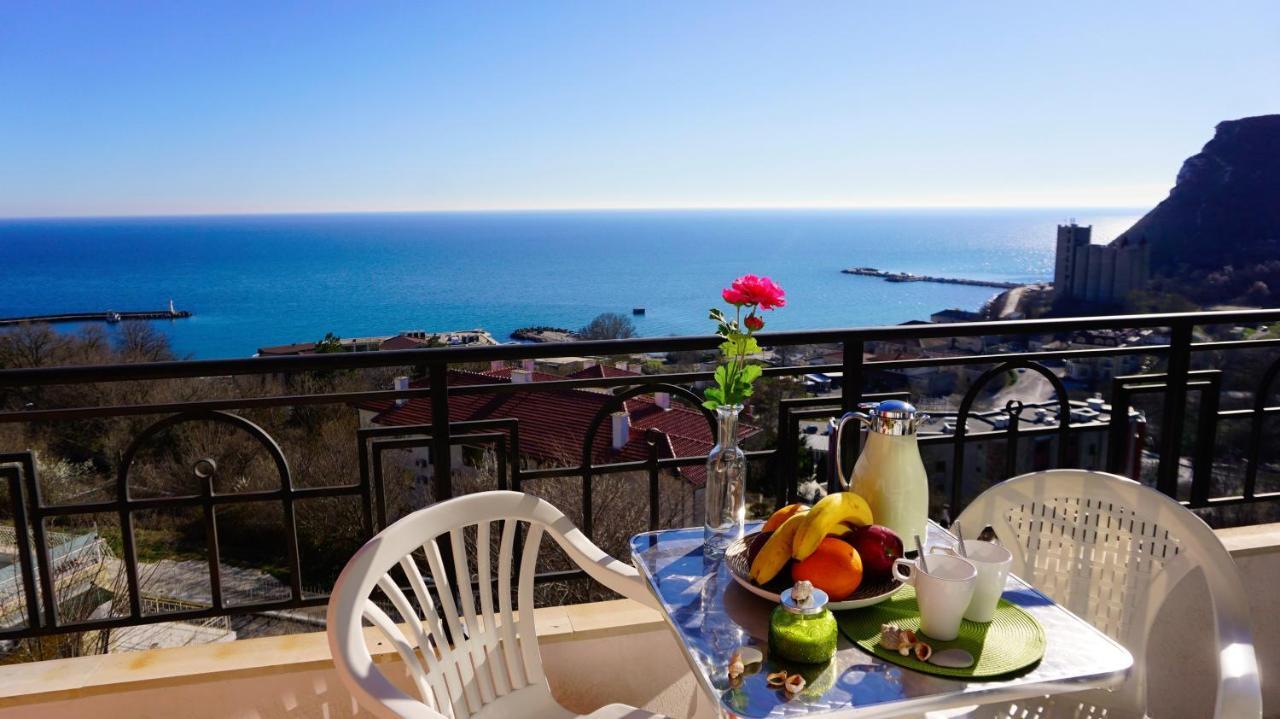 Апартаменти Свети Георги - Saint George Apartments Kavarna Eksteriør billede