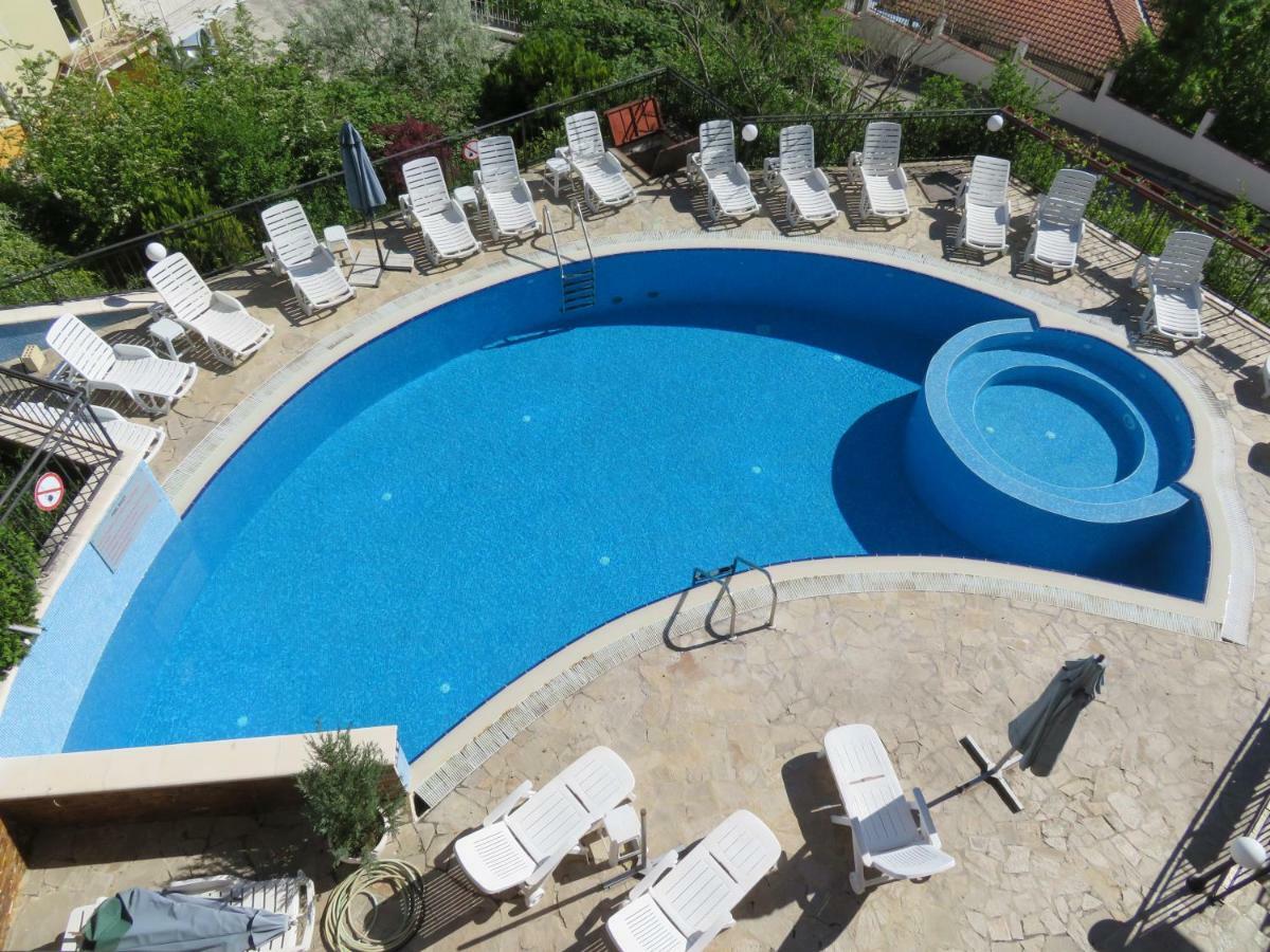 Апартаменти Свети Георги - Saint George Apartments Kavarna Eksteriør billede